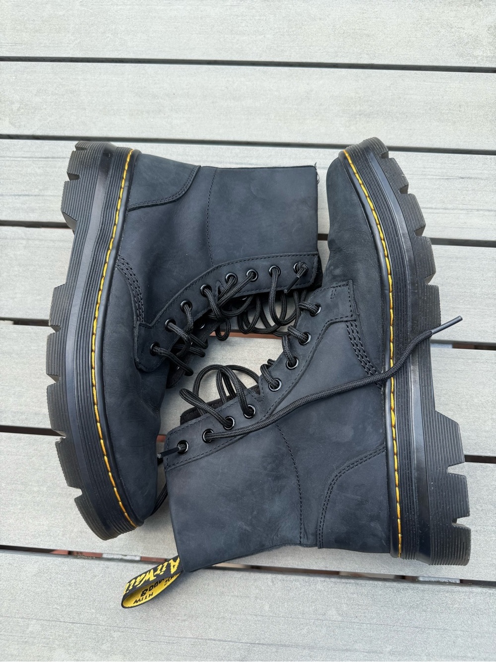 Dr Marten Combs Leather Casual Combat Boot Unisex (9 US M | 10 US L) LA004